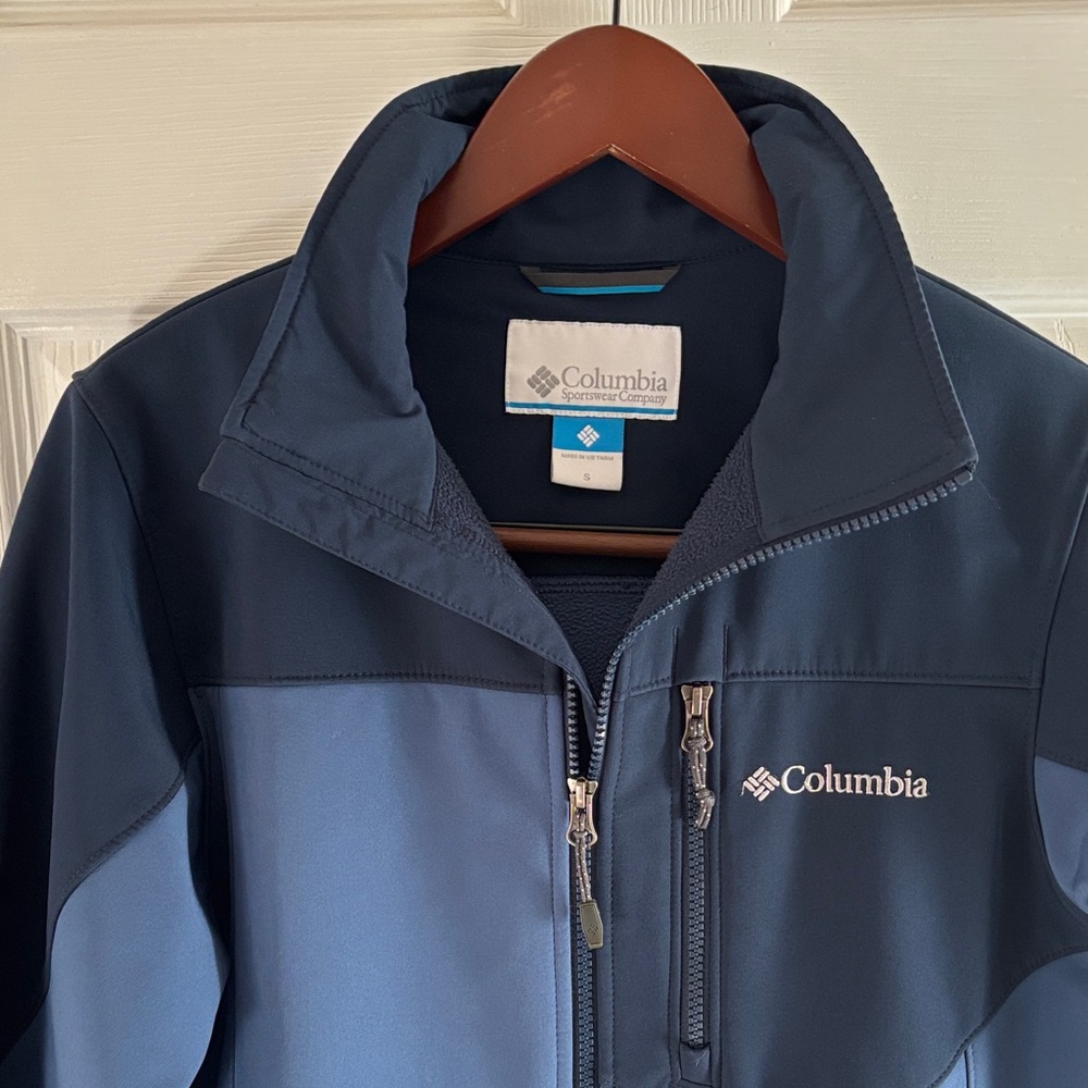 Columbia Dark Blue Softshell Jacket - image 3